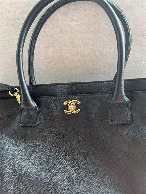 chanel cerf tote price france|chanel caviar cerf tote.